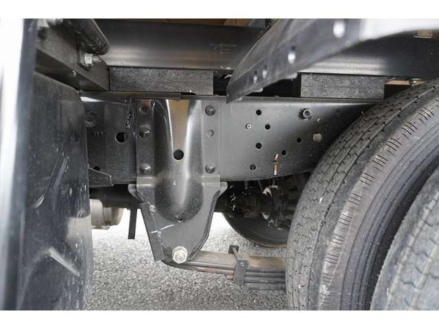 Isuzu ELF TRUCK 2019-09 193705-9