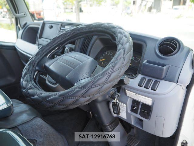 Mitsubishi CANTER 2013-04 343957-1