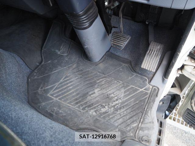 Mitsubishi CANTER 2013-04 343957-19