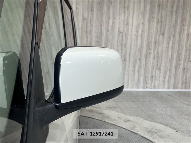Nissan SERENA 2011-04 381007-22