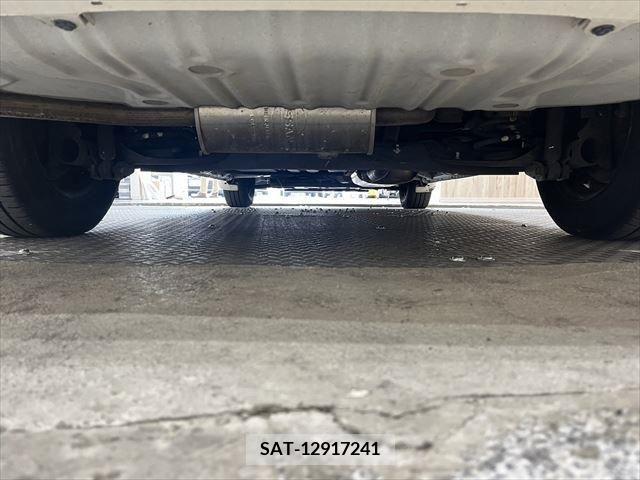 Nissan SERENA 2011-04 381007-29