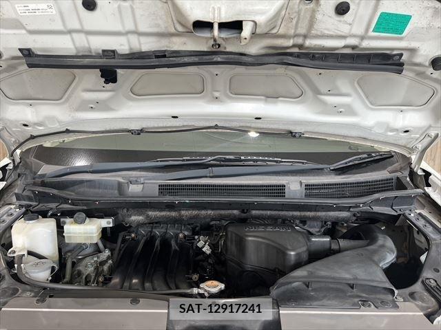 Nissan SERENA 2011-04 381007-28
