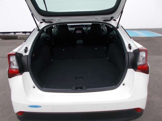 Toyota PRIUS 2019-09 1862-16