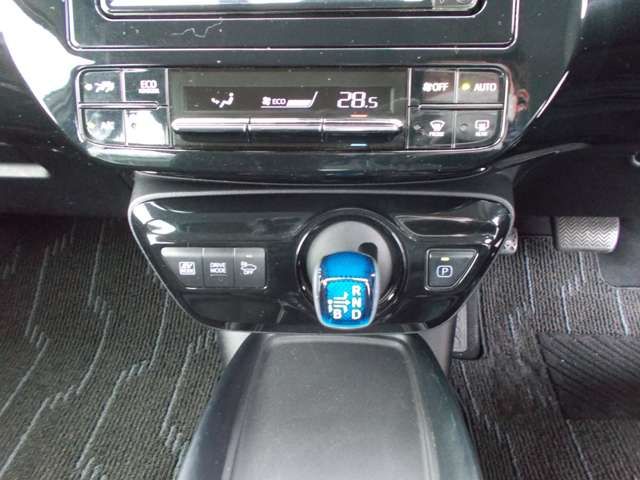 Toyota PRIUS 2019-09 1862-6