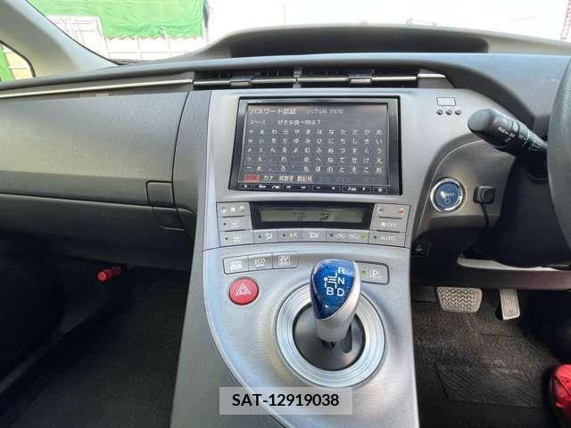 Toyota PRIUS 2012-02 387232-15