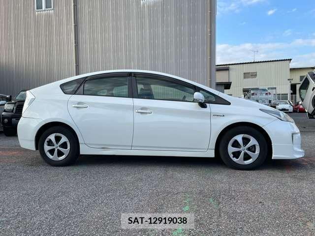 Toyota PRIUS 2012-02 387232-3