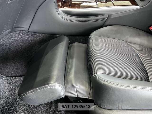 Nissan FUGA 2019-09 360764-6