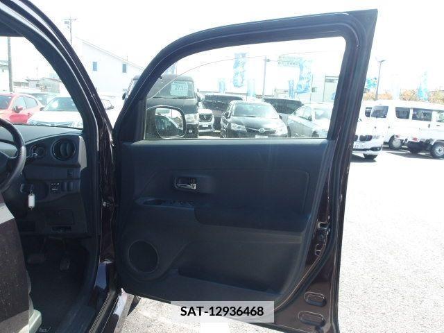 Toyota BB 2013-04 374280-11