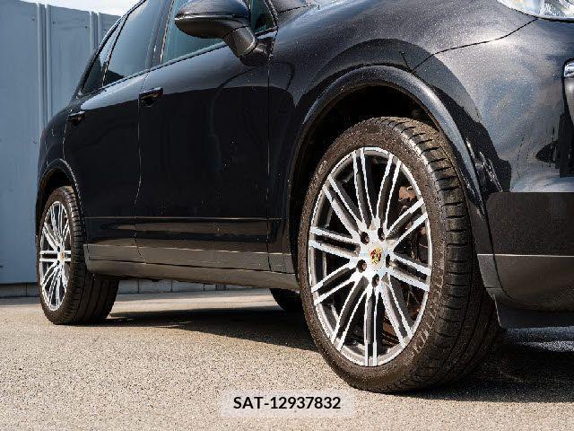 Porsche CAYENNE 2017-05 320093-1