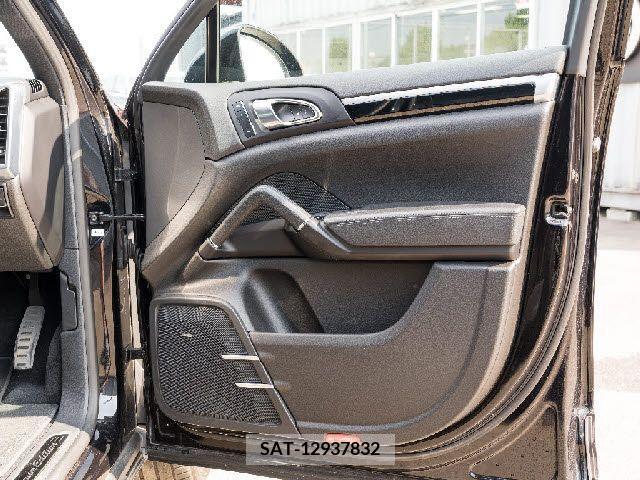 Porsche CAYENNE 2017-05 320093-21