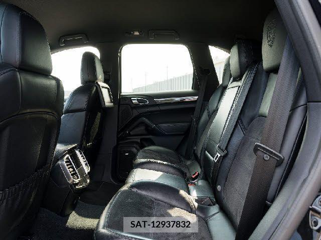 Porsche CAYENNE 2017-05 320093-26