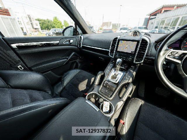 Porsche CAYENNE 2017-05 320093-25