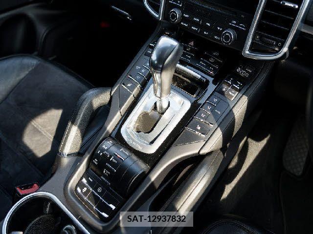 Porsche CAYENNE 2017-05 320093-16