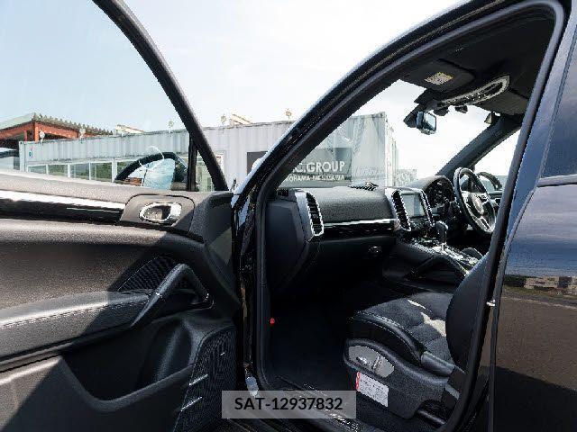 Porsche CAYENNE 2017-05 320093-23