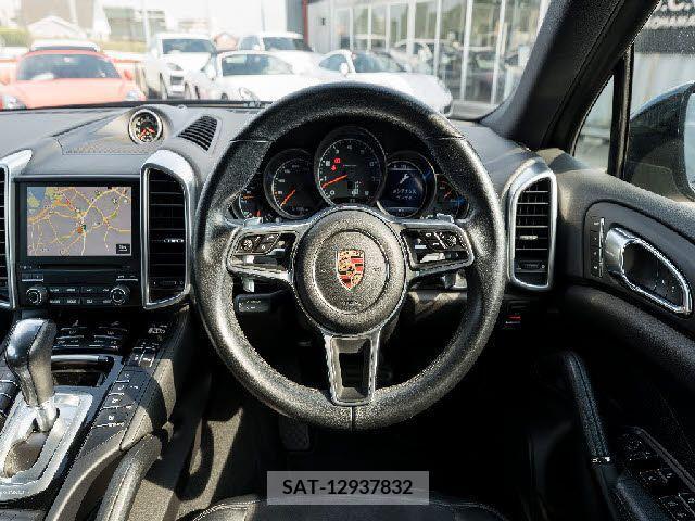 Porsche CAYENNE 2017-05 320093-22