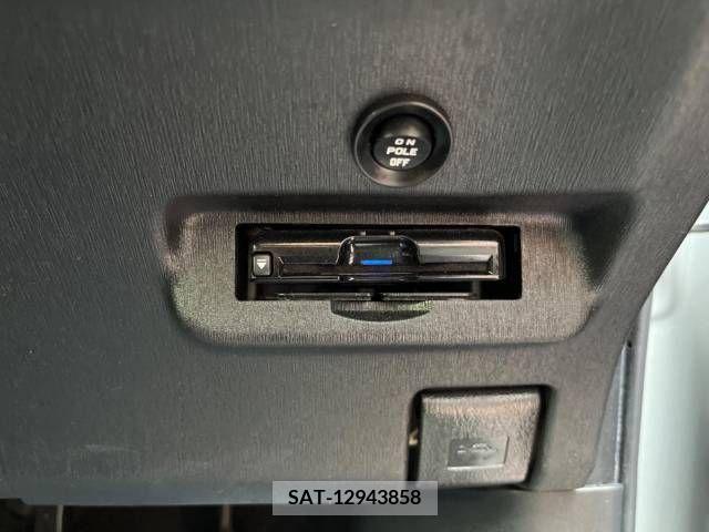 Toyota PRIUS 2012-07 366645-4