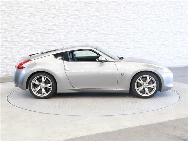 Nissan FAIRLADY Z 2010-08 7048-8