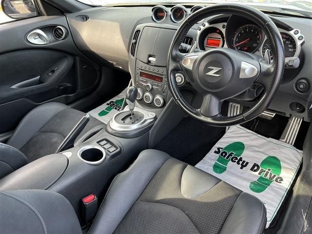 Nissan FAIRLADY Z 2010-08 7048-12