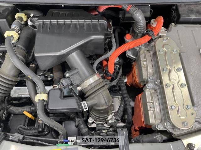 Nissan NOTE 2017-11 281726-18