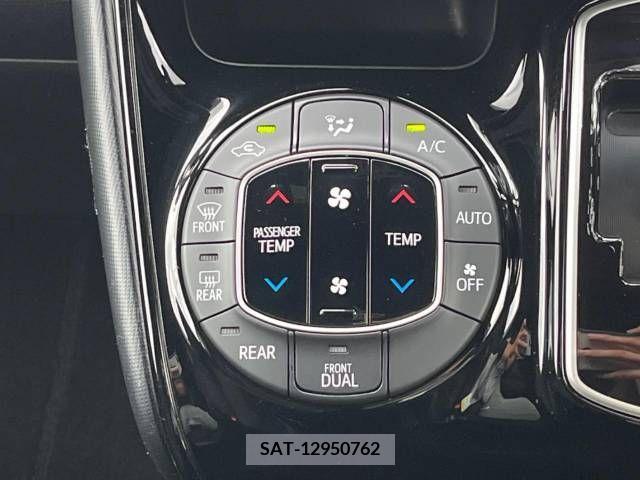 Toyota VOXY 2019-03 370350-5