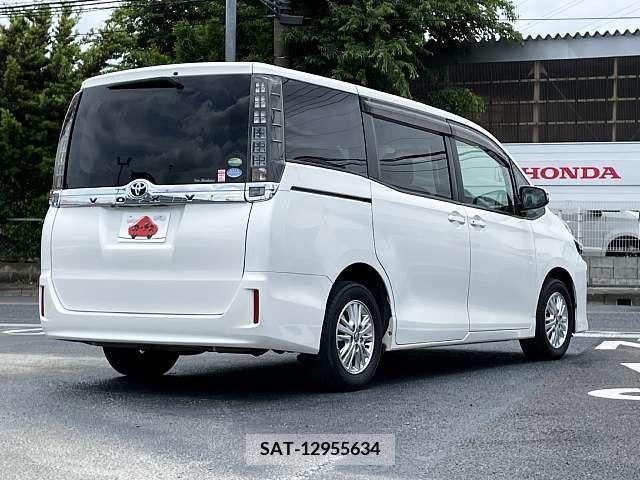 Toyota VOXY 2014-09 289093-2