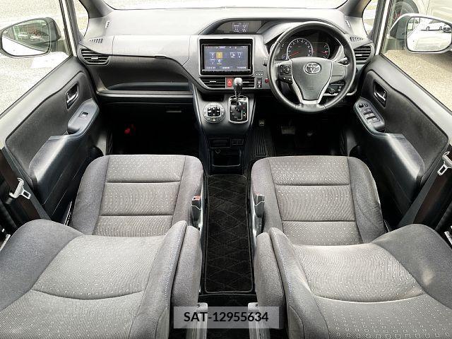 Toyota VOXY 2014-09 289093-1