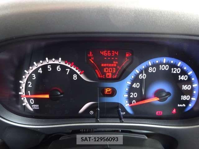Nissan CUBE 2012-07 320701-13