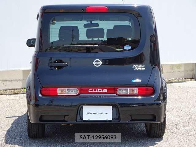 Nissan CUBE 2012-07 320701-5