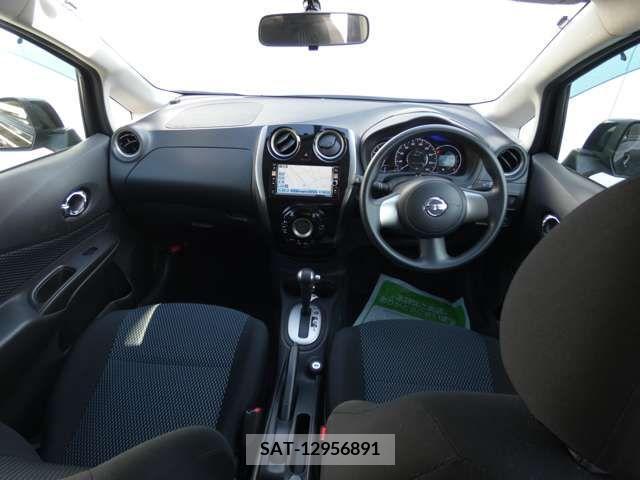 Nissan NOTE 2013-02 280112-2