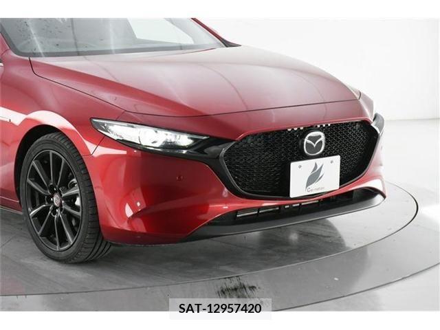 Mazda MAZDA3 2021-02 220687-2