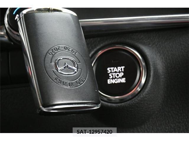 Mazda MAZDA3 2021-02 220687-8