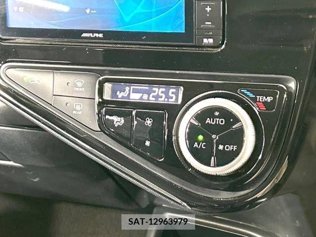 Toyota AQUA 2018-10 292279-7