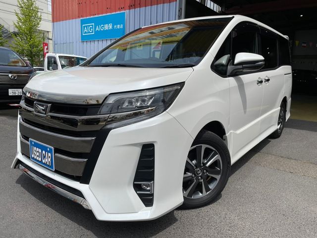 Toyota NOAH 2018-02 7242-0