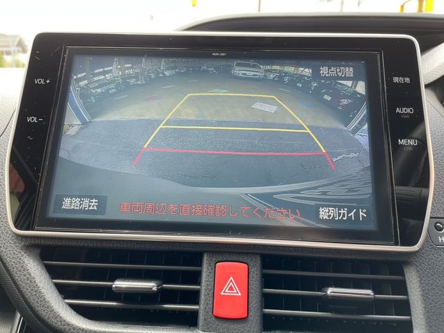 Toyota NOAH 2018-02 7242-12