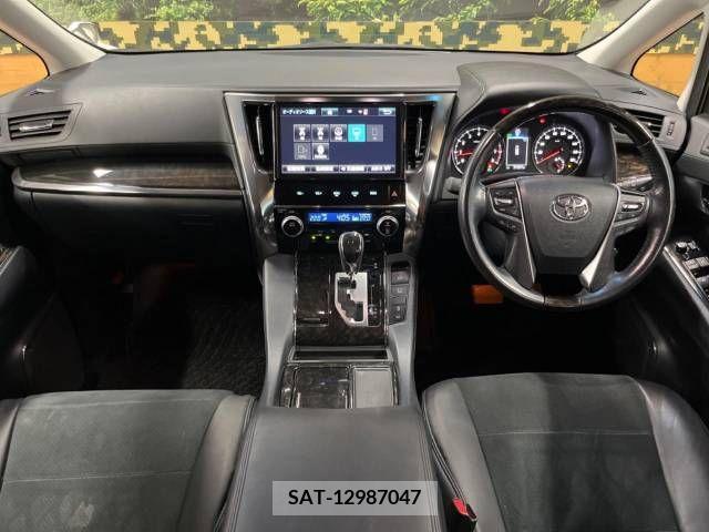 Toyota VELLFIRE 2018-01 380691-1