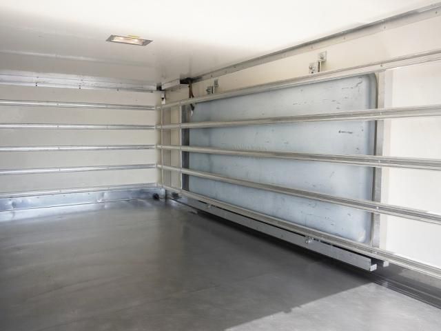 Isuzu ELF TRUCK 2012-12 196205-11
