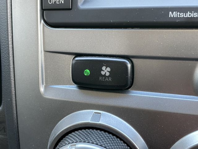 Mitsubishi DELICA D5 2009-03 19035-13