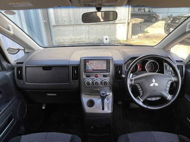 Mitsubishi DELICA D5 2009-03 19035-9