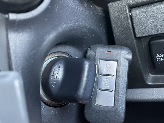 Mitsubishi DELICA D5 2009-03 19035-6