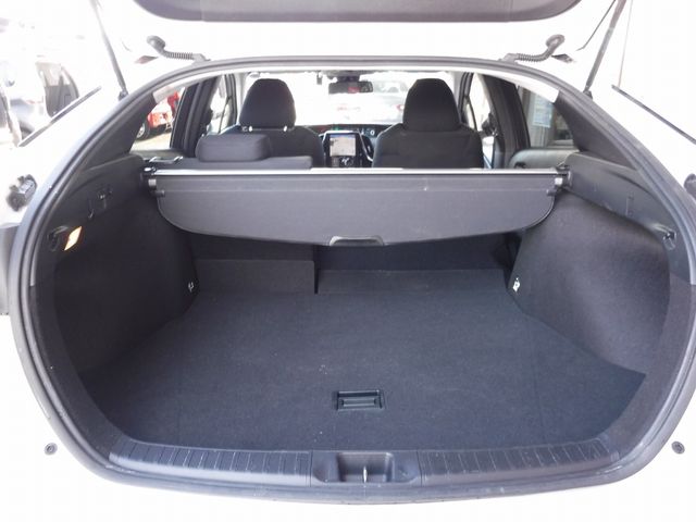Toyota PRIUS 2018-11 181249-18