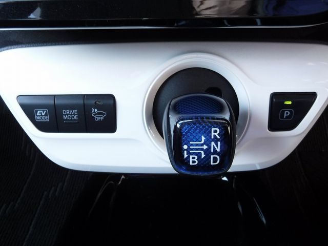 Toyota PRIUS 2018-11 181249-14