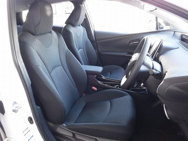 Toyota PRIUS 2018-11 181249-12