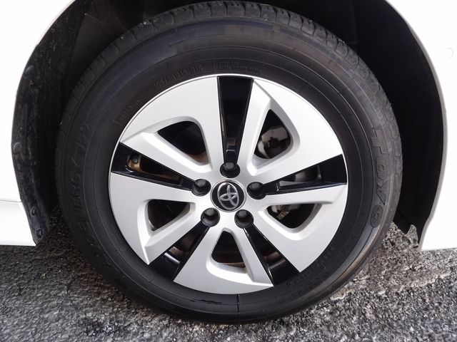 Toyota PRIUS 2018-11 181249-6