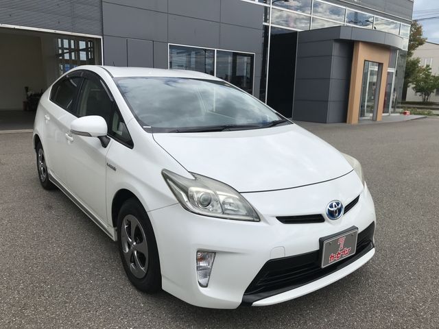 Toyota PRIUS 2013-01 5938-4