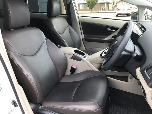 Toyota PRIUS 2013-01 5938-10