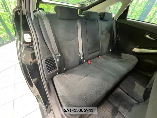 Toyota PRIUS 2012-11 328962-8
