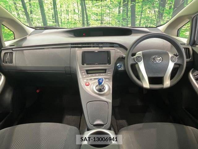 Toyota PRIUS 2012-11 328962-1