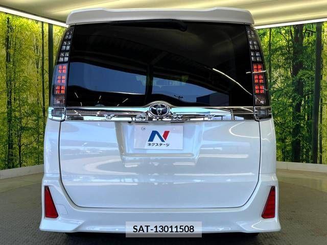 Toyota VOXY 2015-09 370464-17