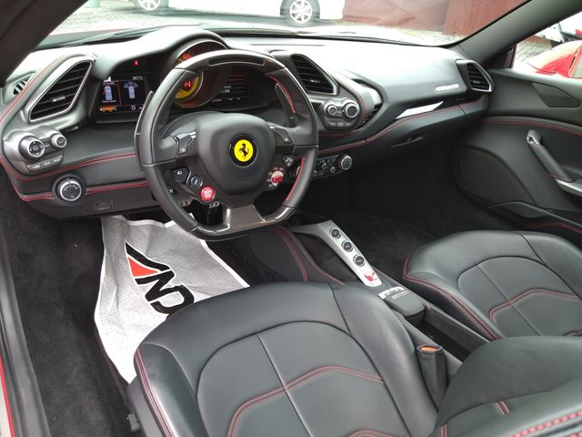 Ferrari 488 GTB 2017-03 754-11