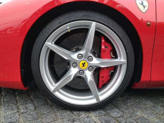 Ferrari 488 GTB 2017-03 754-6